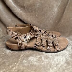 Vionic Leather‎ Snakeskin Harissa Sandals in Tan Vel Cro Straps Women's Size 7